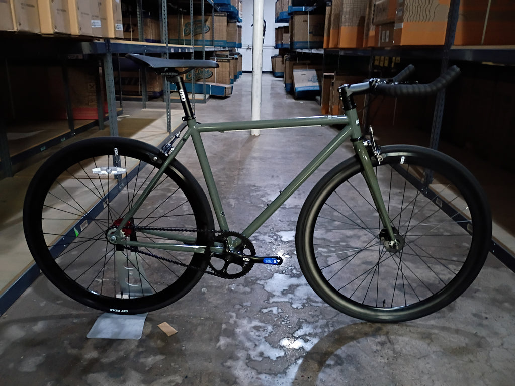 #1638 – Core Line | Earthstone / Bullhorn Bars (Size 50cm, Excellent Condition – Mismatched Hubs)