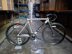 #1653 – 6061 Black Label V3 | Raw / Black / Drop Bars (Size 55cm, Like-New – No Bar Tape)