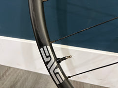 #SBCTEAM2 – ENVE AG25 Carbon Gravel Wheelset | 700c / XDR / Tubeless-Ready (Used – Good Condition)